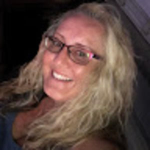 Meet your Posher, Denise